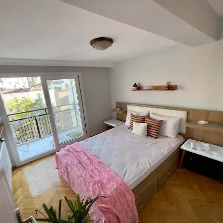 Apartment Delight: Cozy Alsancak